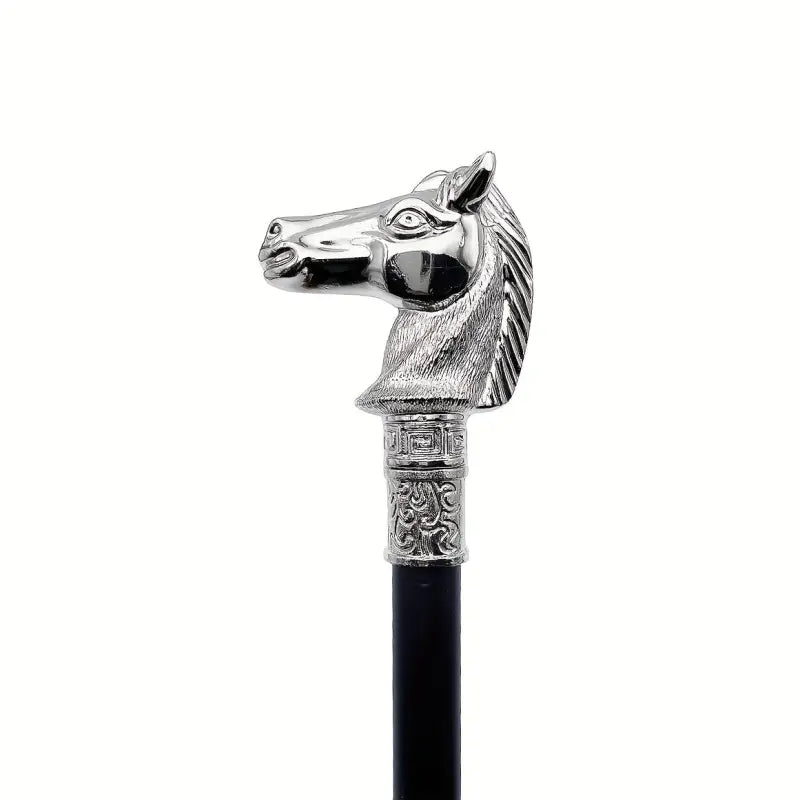 Canne à poignée tête de cheval ornée de détails sculptés
